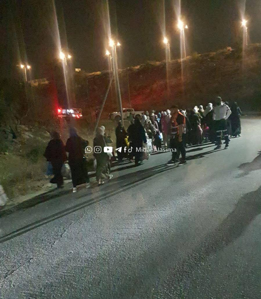 تحديث - مصادر محلية : في هذه اللحظات، يُسمح للنساء والأطفال فقط بالدخول من جسر خربثا المصباح جنوب غرب رام الله...