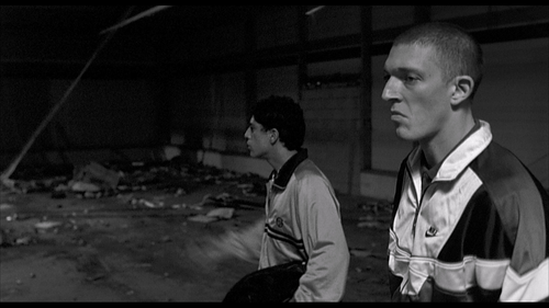 Hate.1995.CC.1080p.BluRay.Remux.AVC.DTS HD.MA.5.1.2Audio ADE.mkv 20251113 101116.149.png