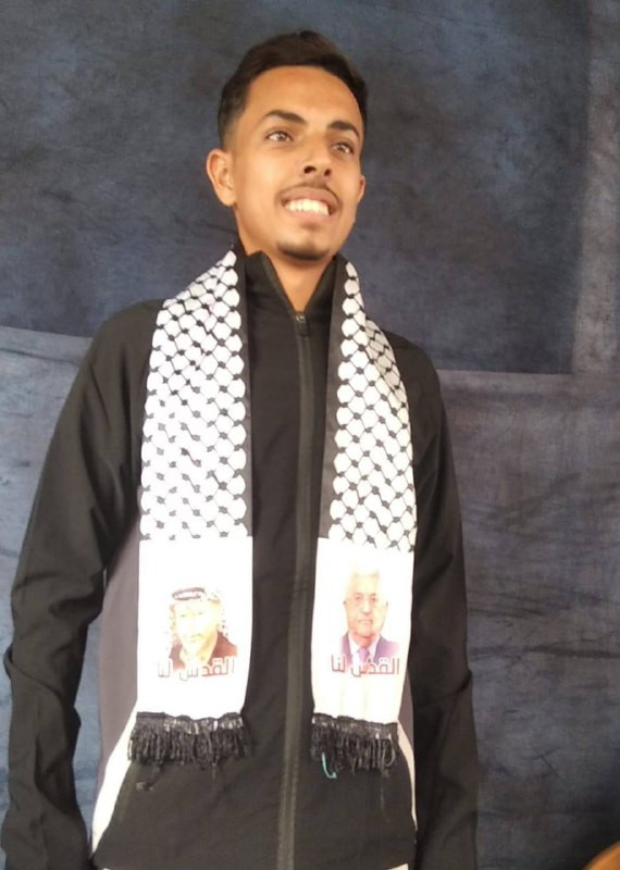 الطالب "حذيفة بلال شبير" من قطاع غزة حصل على معدل 82.7 في الفرع العلمي فى شهادة الثانويه العامة...