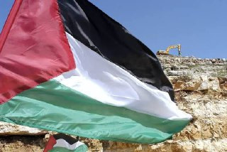 قررت الحكومة الفلسطينية أن يكون يوم السبت القادم عطلة رسمية بمناسبة يوم الاستقلال....
