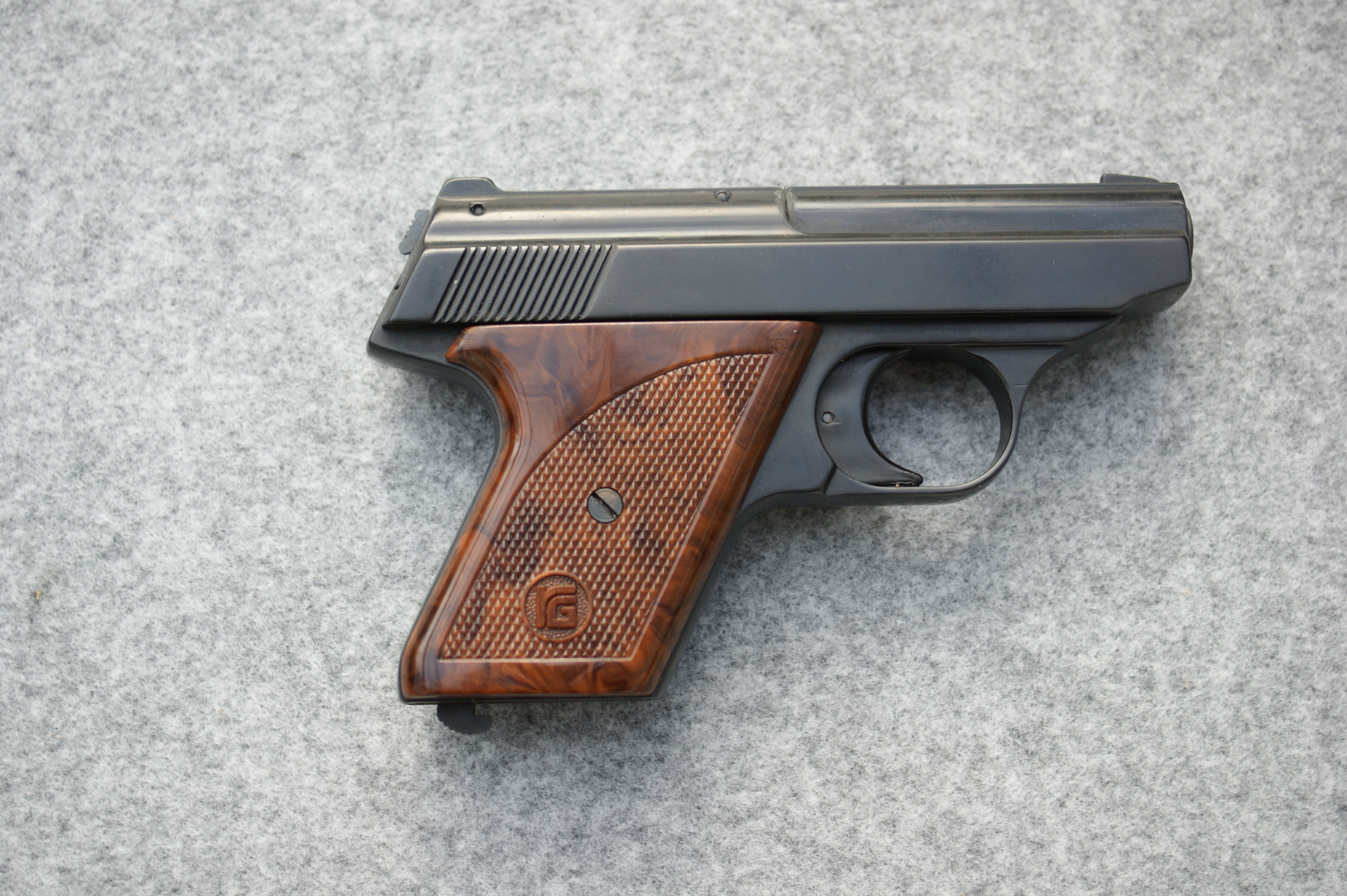 Detailansicht der Rhm RG 8 von links