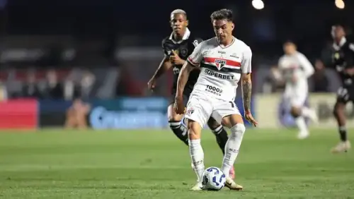 Enzo Díaz passa por cirurgia na Argentina e se despede do São Paulo em 2025