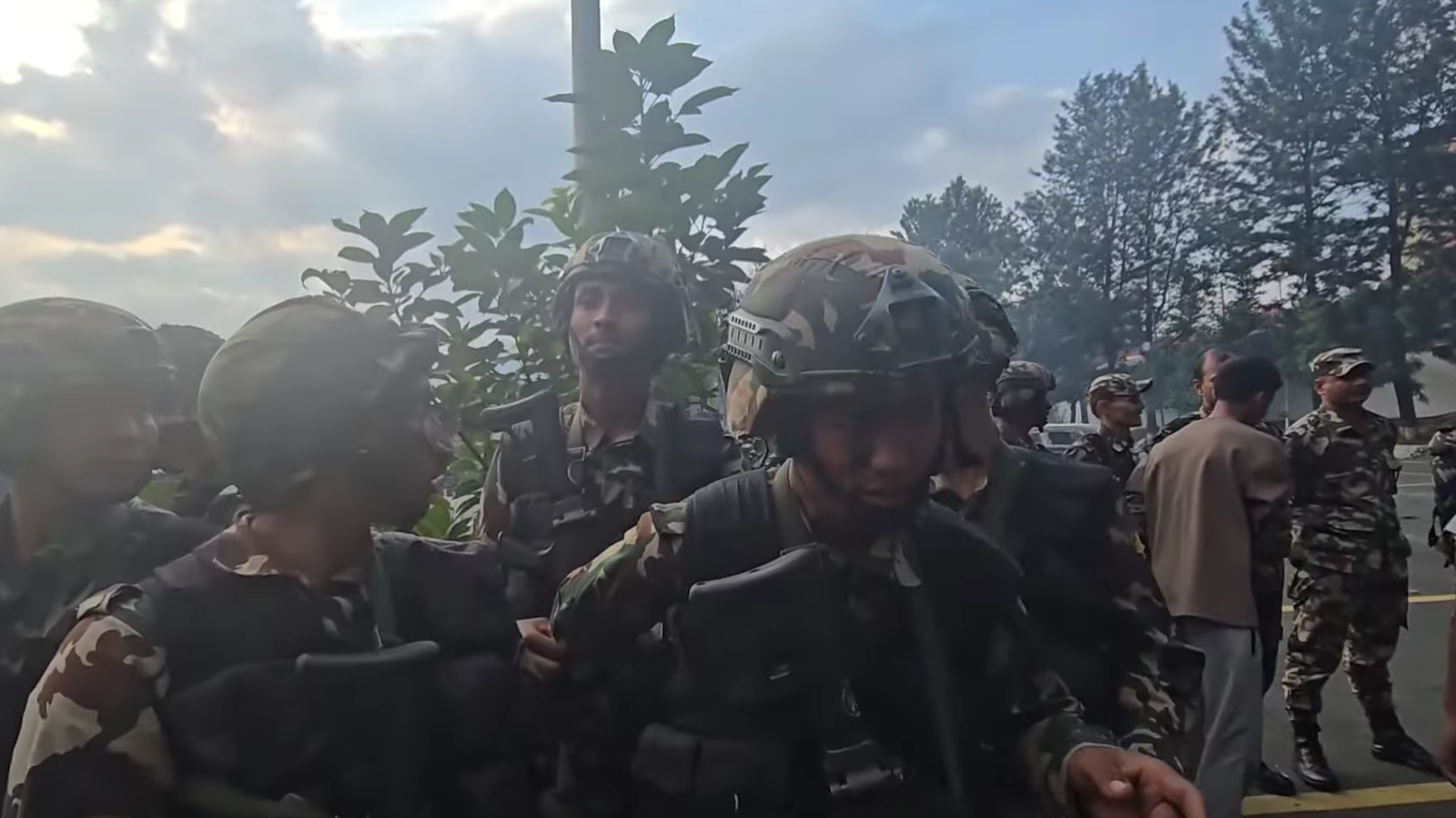 राष्ट्रिय वाणिज्य बैंक लुटपाटमा संलग्न पाँच जना सेनाको फन्दामा