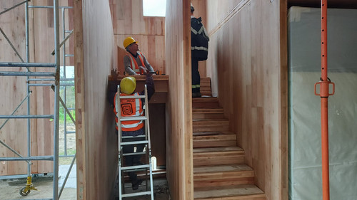 CASA 10 Instalação Escada.jpg