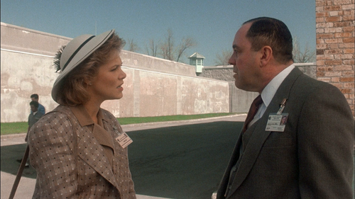 Switching.Channels.1988.1080p.AMZN.WEB DL.DDP2.0.H.264 Amarena21.thumb 01.png