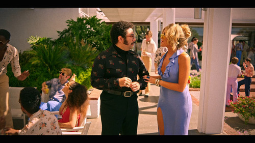 Minx.S01E07.1080p.WEB DL.DD5.1.x264 PECULATE.mkv snapshot 19.17.156.jpg