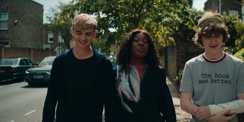 Alex.Rider.S02E01.Surf.720p.AMZN.WEB DL.DDP5.1.H.264 MZABI.mkv snapshot 01.48.000.jpg