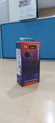 jbl quantum50.jpg