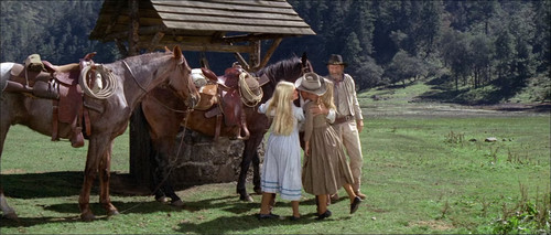 The.Revengers.1972.1080p.BluRay.x265 RARBG.mp4 20220407 212423.082.jpg