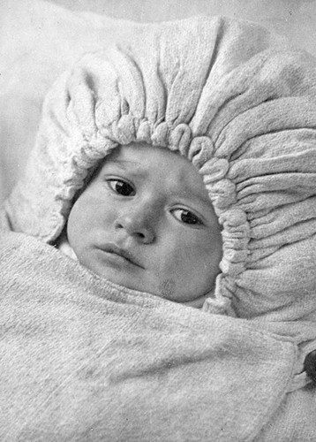 036 Нина Афанасьева – она родилась в дни блокады. 1942 г..jpg