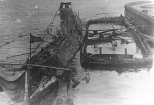 070 Советская подводная лодка Щ 408 в блокадном Ленинграде..jpg