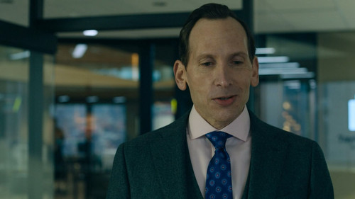 Billions.S06E11.Billions.Succession.720p.AMZN.WEB DL.DDP5.1.H.264 NTb.mkv snapshot 09.02.542.jpg