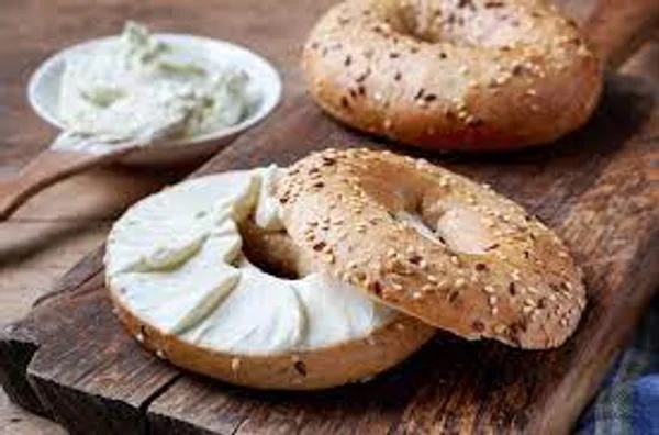 How many Calories in a Bagel with Cream Cheese