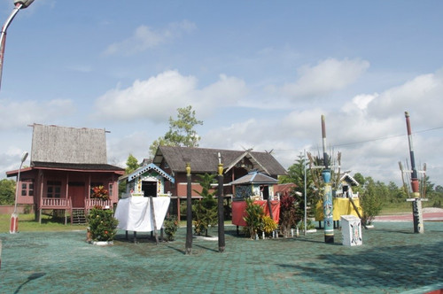 Taman Miniatur Budaya.jpg