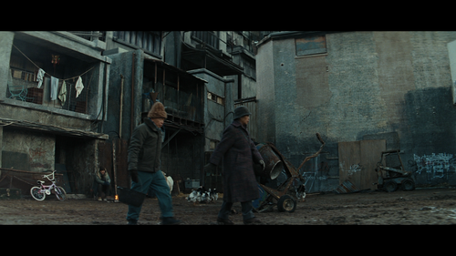 Repo.Men.2010.BluRay.REMUX.1080p.AVC.DTS HD.MA5.1 HDS.mkv 20220913 104742.947.png