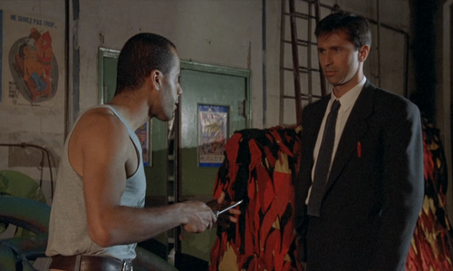 La.totale!.1991.1080p.BluRay.DTS.x265 10bit HDS.mkv 20220913 113048.141.png