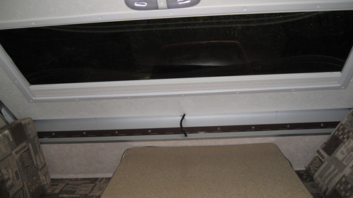 Aliner Window 008.jpg