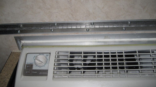 Aliner Window 014.jpg