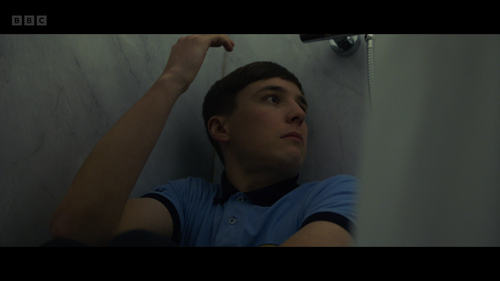 Wreck.S01E01.Ship.of.Dreams.2160p.iP.WEB DL.AAC2.0.HLG.H.265 playWEB.thumb 02.png