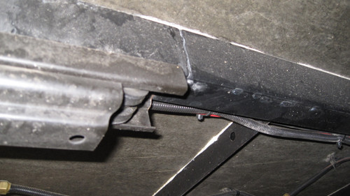 Undercarriage of Aliner 011.jpg