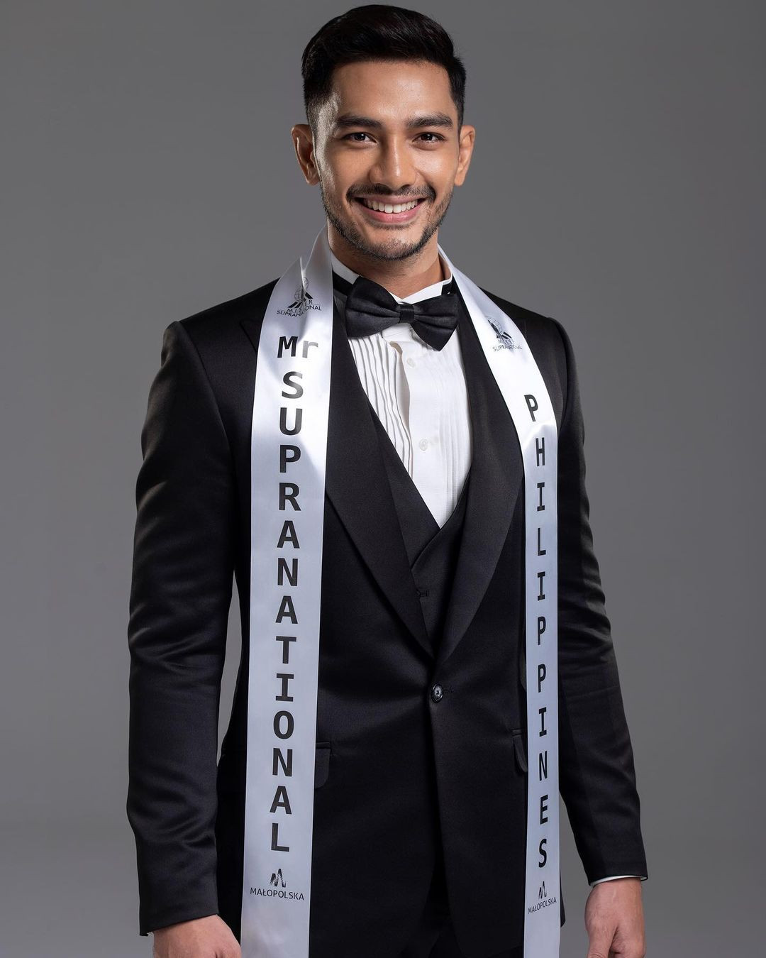 official de candidatos a mister supranational 2021. final: 22 de agosto. - Página 2 R5rWVs