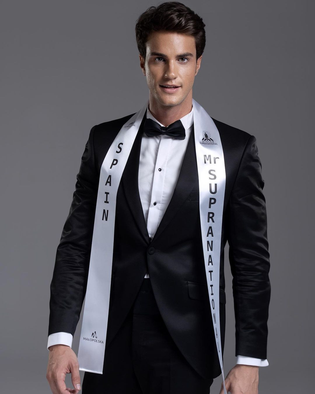 official de candidatos a mister supranational 2021. final: 22 de agosto. - Página 2 R5rtb1