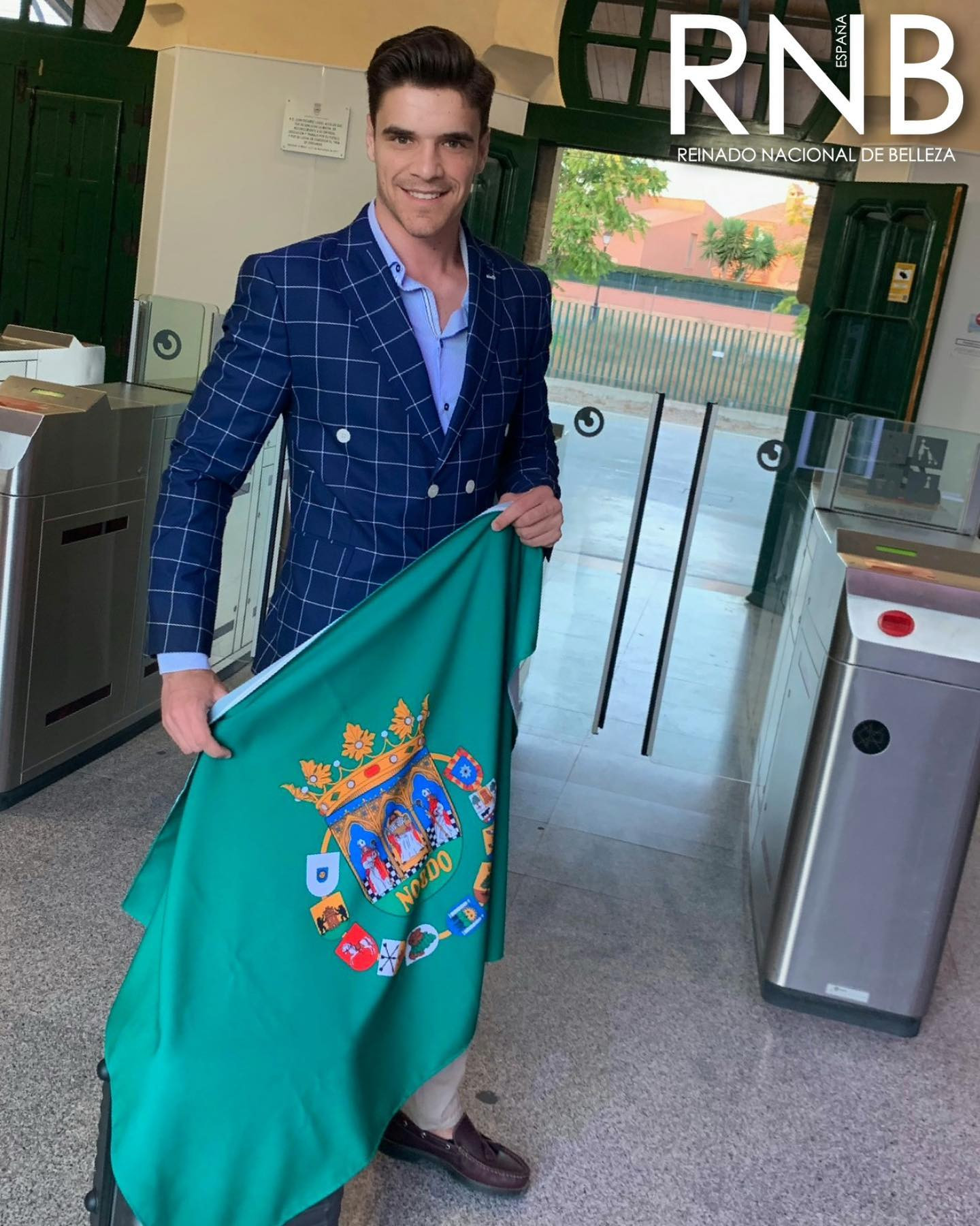 valladolid vence mr international spain 2021. - Página 9 RUbFXS