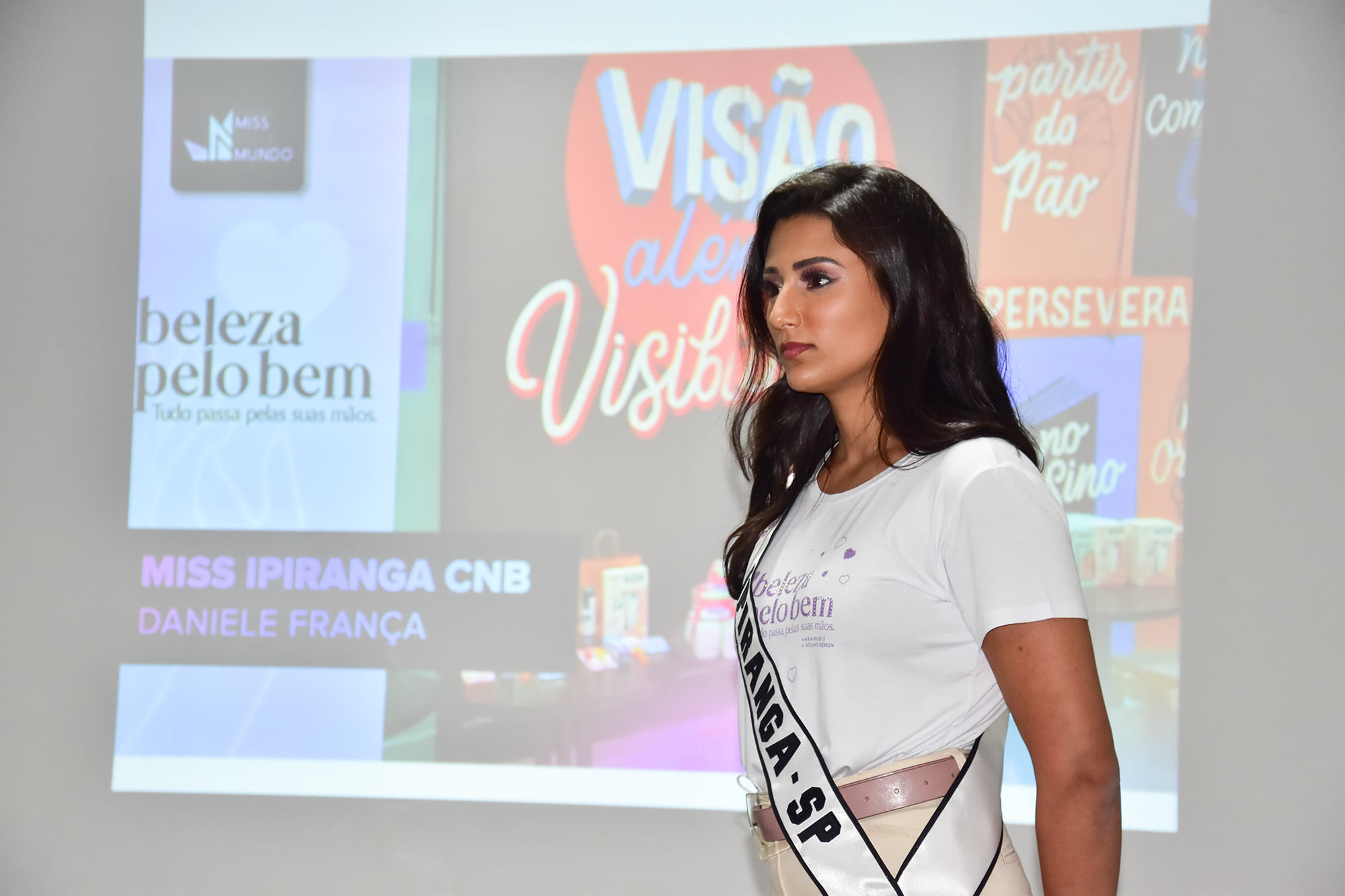 fast tracks de miss brasil mundo 2020-2021. - Página 15 RlLEnR