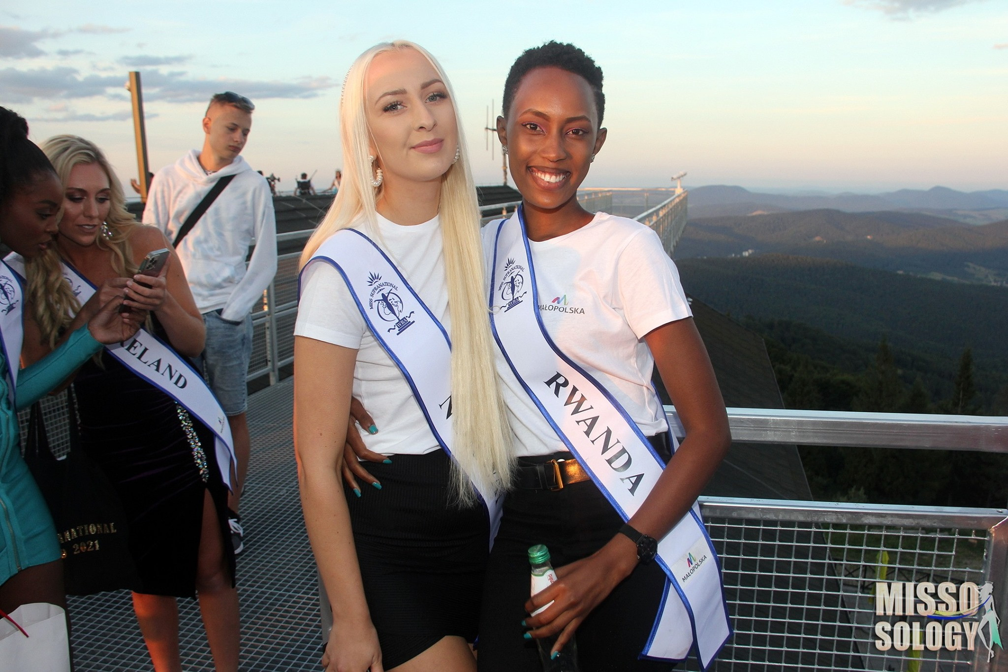 candidatas a miss supranational 2021: final: 21 de agosto. - Página 34 RuYafI