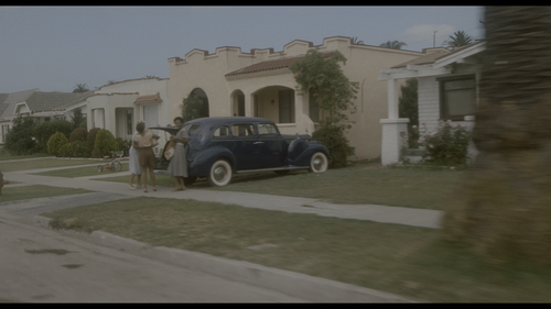 Devil.in.a.Blue.Dress.1995.UHD.BluRay.REMUX.2160p.HEVC.DTS HD.MA5.1 HDS.mkv 20220728 165357.716.png