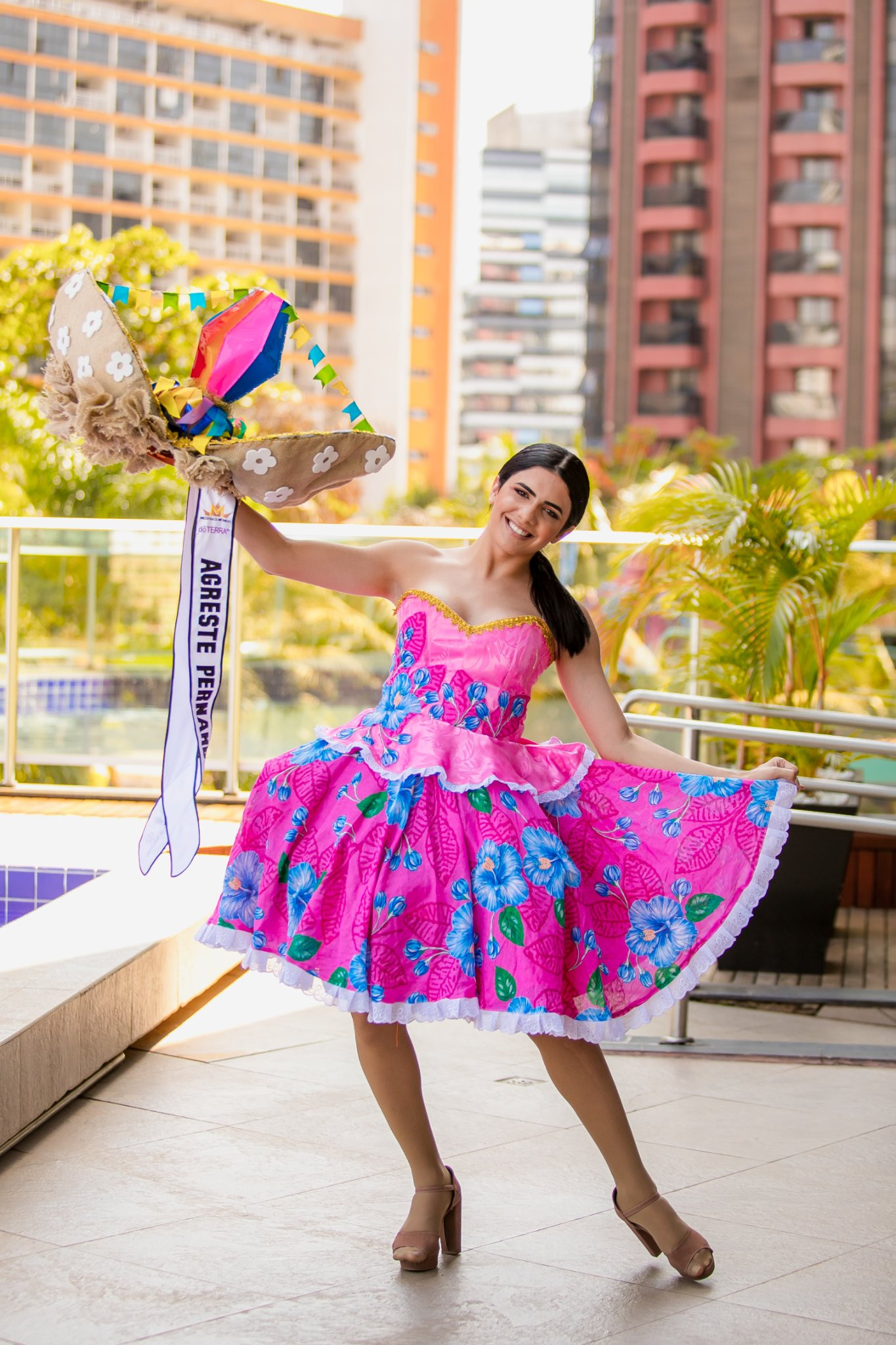 vencedora de traje regional de miss brasil mundo 2022: miss santa catarina. SQ2K4s