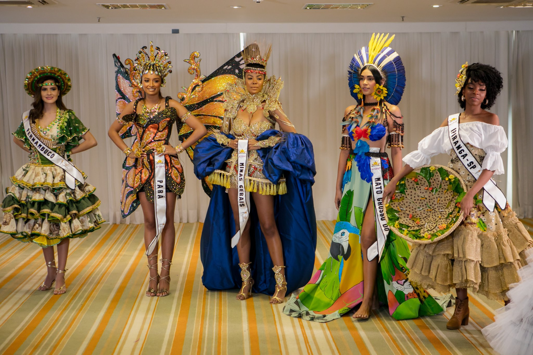 vencedora de traje regional de miss brasil mundo 2022: miss santa catarina. - Página 6 SQK3CP