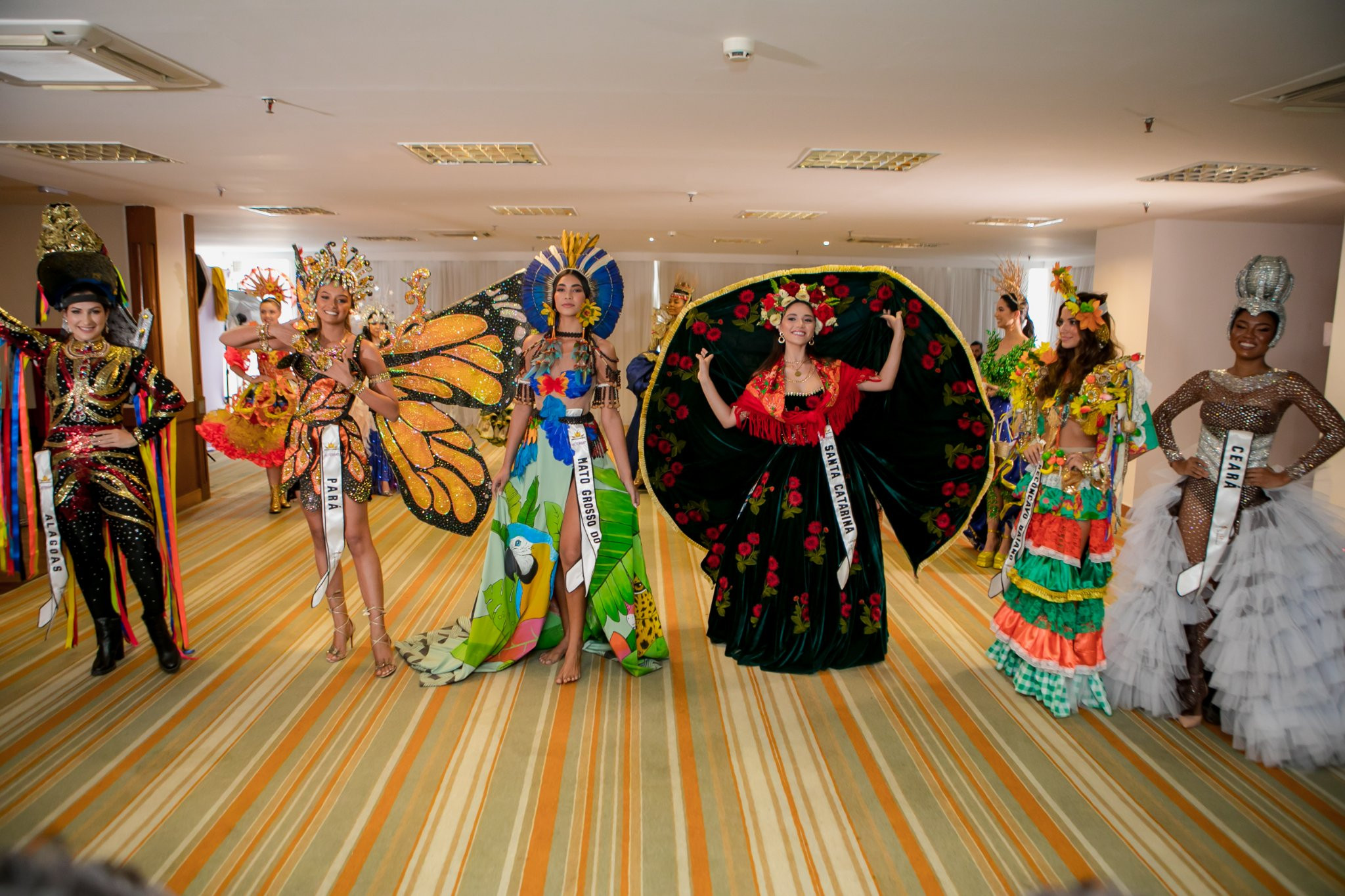 vencedora de traje regional de miss brasil mundo 2022: miss santa catarina. - Página 6 SQKAGt