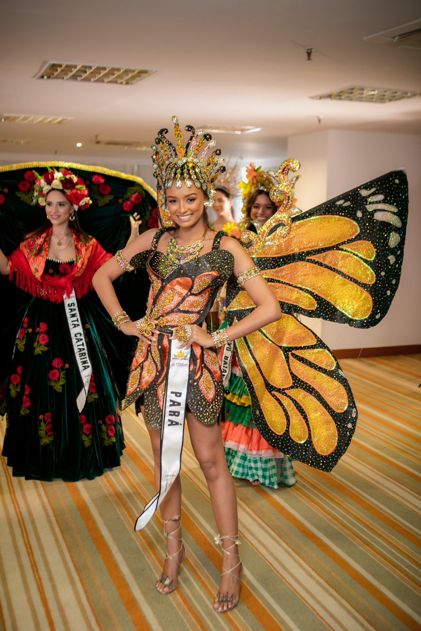 vencedora de traje regional de miss brasil mundo 2022: miss santa catarina. - Página 6 SQKa8G