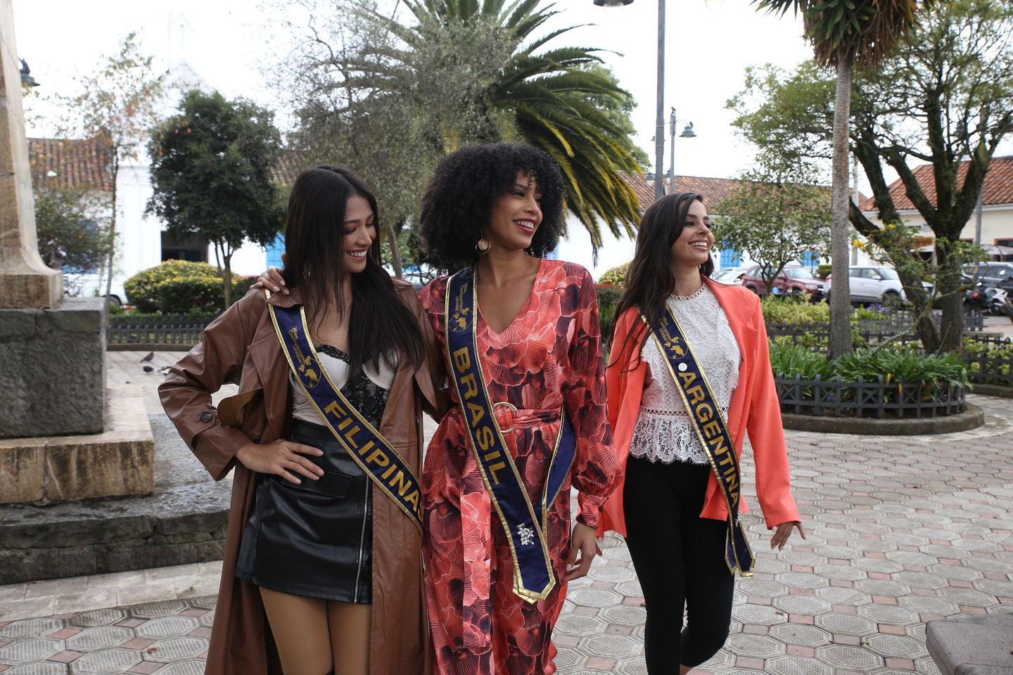 candidatas a miss continentes unidos 2022. final: 6 agosto. - Página 20 SvEJHu