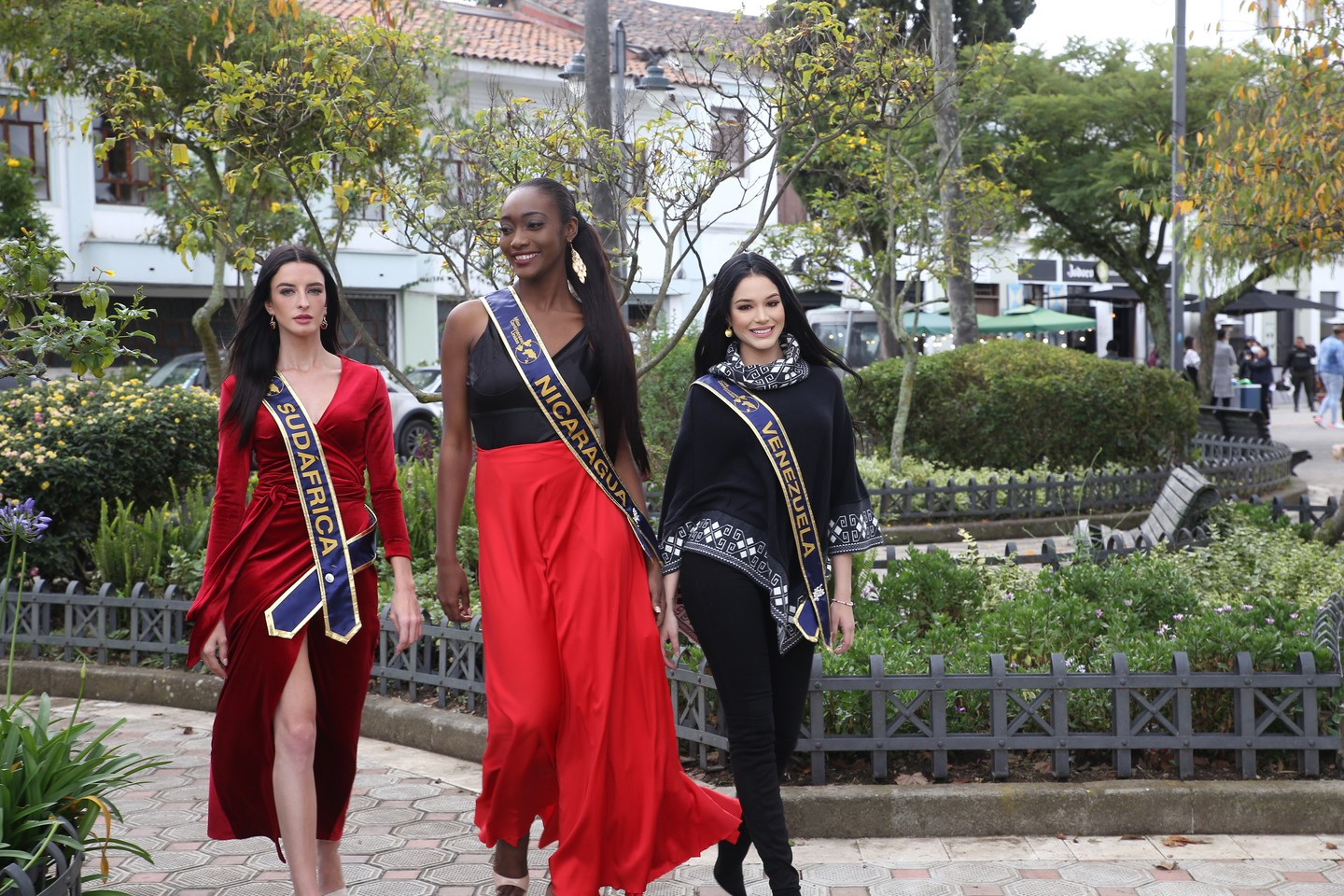 candidatas a miss continentes unidos 2022. final: 6 agosto. - Página 20 SvEdAb