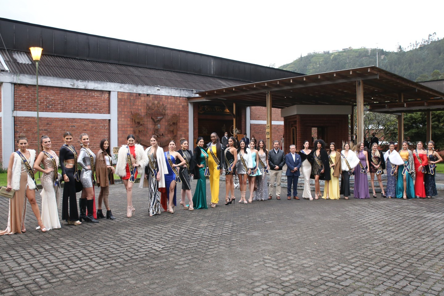 candidatas a miss continentes unidos 2022. final: 6 agosto. - Página 20 SvGJ1I