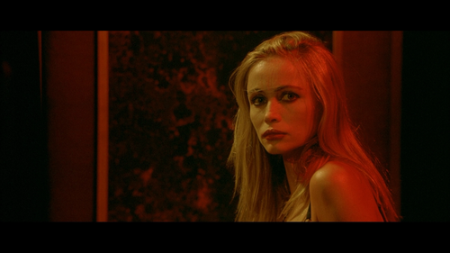 Nathalie.2003.BluRay.REMUX.1080p.AVC.DTS HD.MA5.1 HDS.mkv 20220806 083603.160.png
