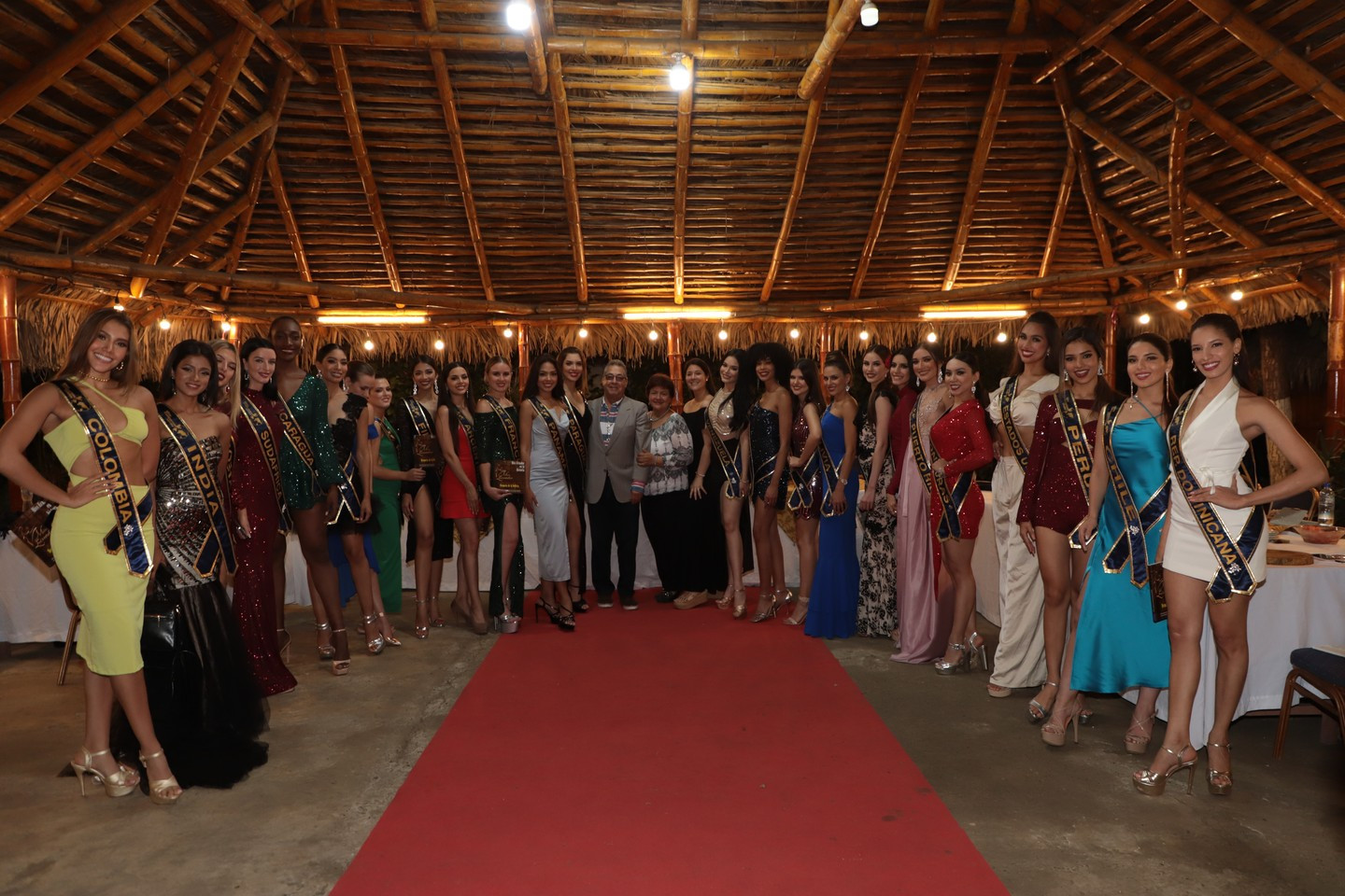 candidatas a miss continentes unidos 2022. final: 6 agosto. - Página 31 U2WSsV