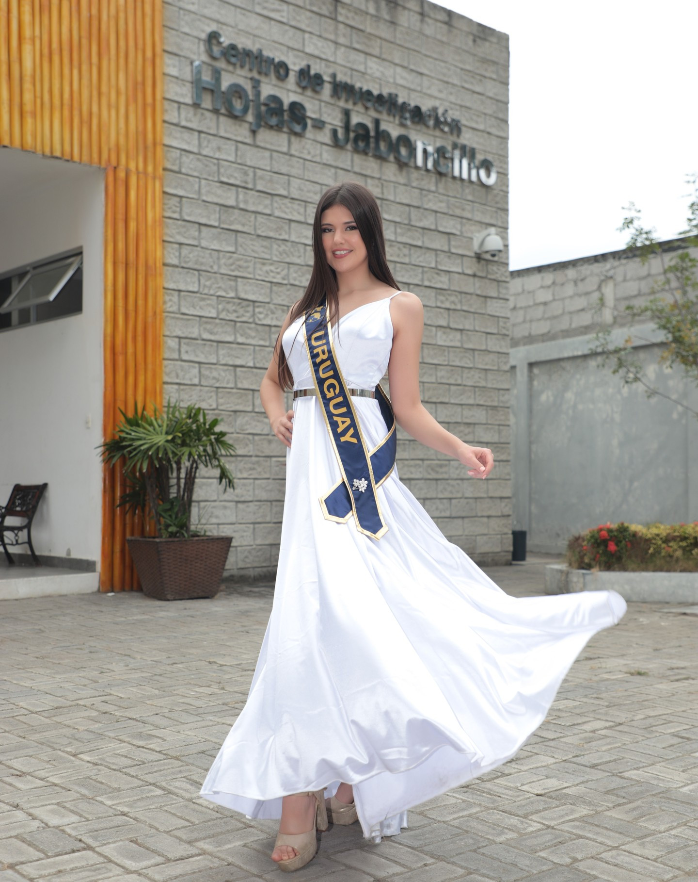 official de candidatas a miss continentes unidos 2022. final: 6 de agosto. - Página 4 U94I5B