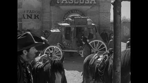 Winchester.73.1950.BluRay.REMUX.1080p.AVC.DTS HD.MA2.0 HDS.mkv 20220811 175948.011.png