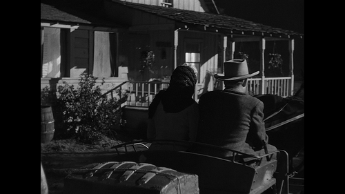 Winchester.73.1950.BluRay.REMUX.1080p.AVC.DTS HD.MA2.0 HDS.mkv 20220811 175944.342.png