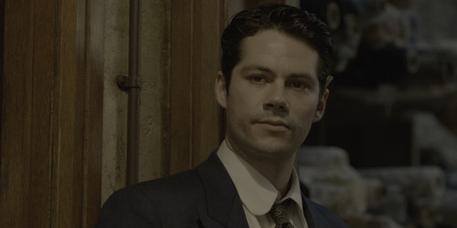 The.Outfit.2022.2160p.WEB DL.DDP5.1.HDR.HEVC CMRG.mkv snapshot 00.42.58.785.jpg