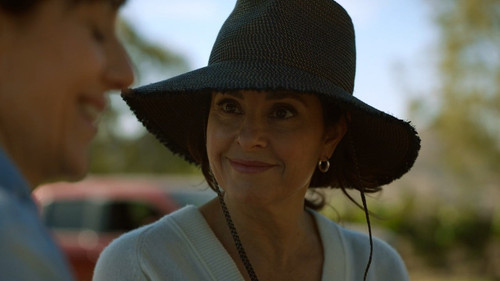 Promised.Land.2022.S01E09.720p.WEB DL.DDP.5.1.H.264 CAKES.mkv snapshot 04.50.290.jpg