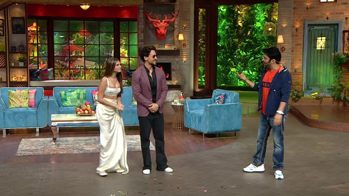 The Kapil Sharma Show Season 2 Episode 248.1080p LatestHDmovies 011.jpg