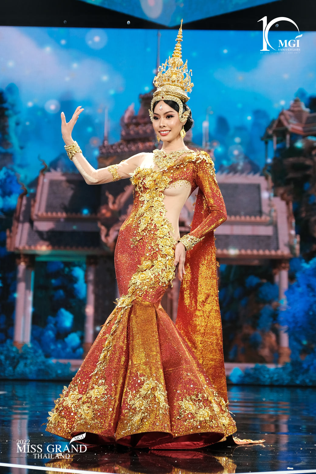 trajes tipicos de candidatas a miss grand thailand 2022. - Página 2 VZQGob