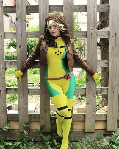 Rogue cosplay by @ruskicho ___#rogue #xmen #uncannyxmen #amazingxmen #newxmen #wolverine #gambit #ma