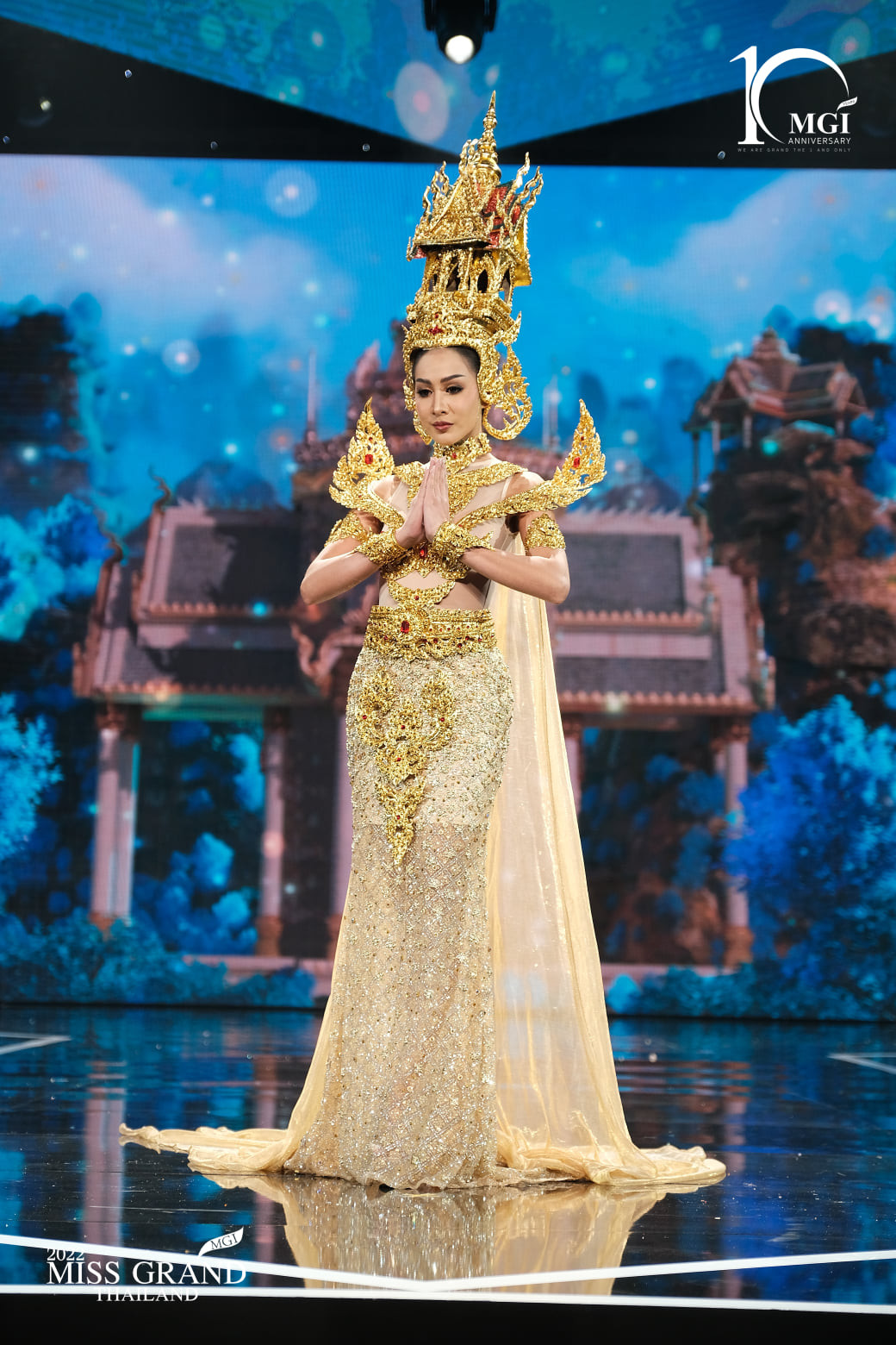 trajes tipicos de candidatas a miss grand thailand 2022. - Página 4 VtWSqv