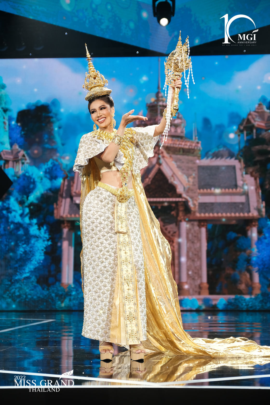 trajes tipicos de candidatas a miss grand thailand 2022. - Página 4 VthhDF