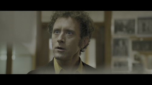 The.Offer.S01E05.Kiss.The.Ring.1080p.PMTP.WEB DL.DDP5.1.HDR.H.265 GeTrEKT.mkv snapshot 21.59 [2022.0.png